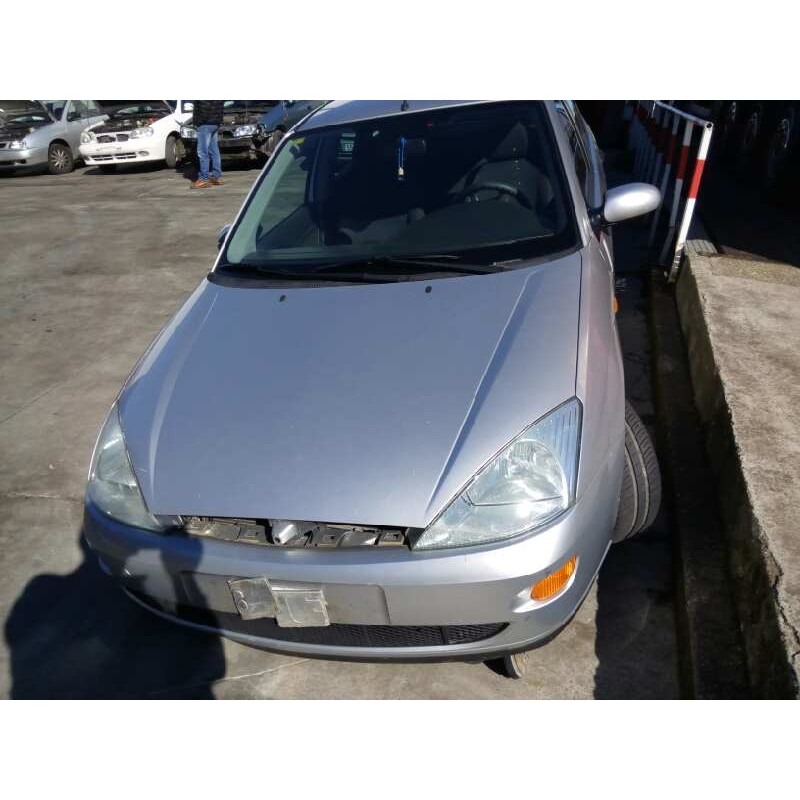 ford focus berlina (cak) del año 2001