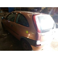 opel corsa c del año 2001