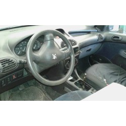 peugeot 206 berlina del año 1999