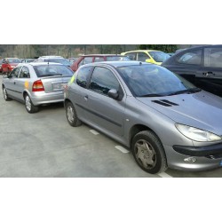peugeot 206 berlina del año 2001