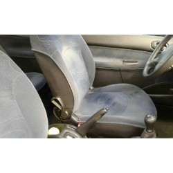 peugeot 206 berlina del año 2001