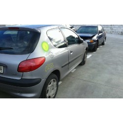 peugeot 206 berlina del año 2001