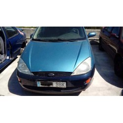 ford focus berlina (cak) del año 2000