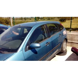 ford focus berlina (cak) del año 2000