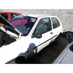 ford fiesta berlina del año 1998