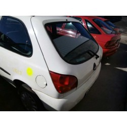ford fiesta berlina del año 1998