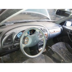 citroen xsara berlina del año 2000