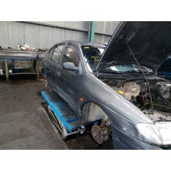 renault megane i berlina hatchback (ba0) del año 1950