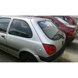 ford fiesta berlina (dx) del año 2000