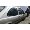 ford fiesta berlina (dx) del año 2000
