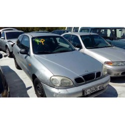 daewoo lanos del año 2000