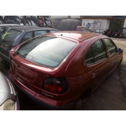 renault megane i berlina hatchback (ba0) del año 1996