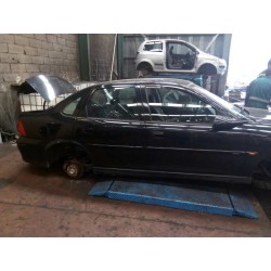 opel vectra b berlina del año 2000