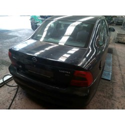 opel vectra b berlina del año 2000