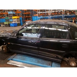 opel vectra b berlina del año 2000