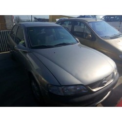 opel vectra b berlina del año 1997