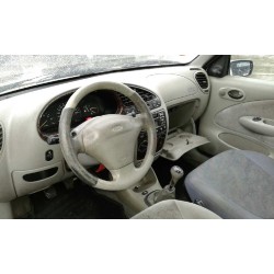 ford fiesta berlina del año 1998