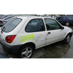 ford fiesta berlina del año 1998