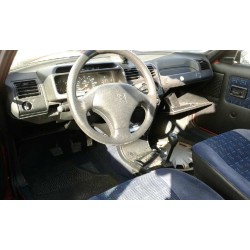 peugeot 205 berlina del año 1998