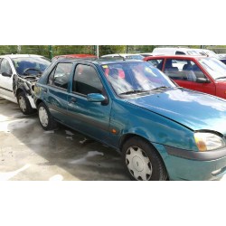ford fiesta berlina (dx) del año 2001