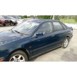 volvo s40 berlina del año 1997