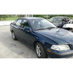 volvo s40 berlina del año 1997