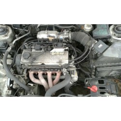mitsubishi carisma berlina 4 (da0) del año 1999