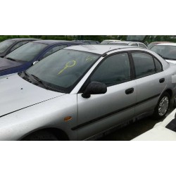 mitsubishi carisma berlina 4 (da0) del año 1999