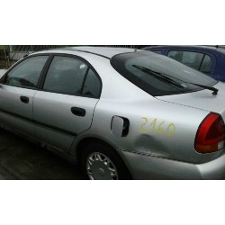 mitsubishi carisma berlina 4 (da0) del año 1999