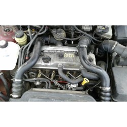 ford focus berlina (cak) del año 2001