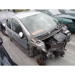 peugeot 107 del año 2006