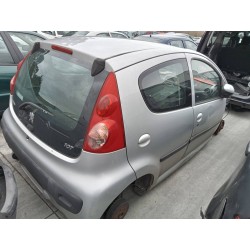 peugeot 107 del año 2006