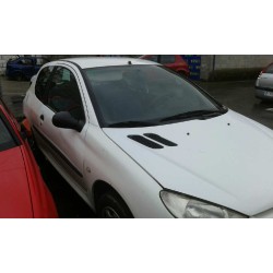 peugeot 206 berlina del año 2000