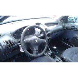 peugeot 206 berlina del año 2001
