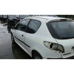 peugeot 206 berlina del año 2000