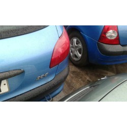 peugeot 206 berlina del año 2001
