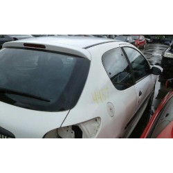 peugeot 206 berlina del año 2000
