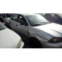 seat ibiza (6l1) del año 2003