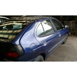 renault megane i berlina hatchback (ba0) del año 1950