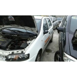 fiat punto berlina (188) del año 2014