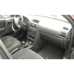 opel astra g berlina del año 2002
