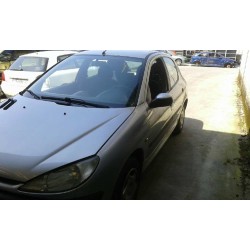 peugeot 206 berlina del año 2000