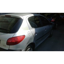 peugeot 206 berlina del año 2000