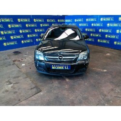 opel vectra c berlina del año 1950