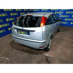 ford focus berlina (cak) del año 2004