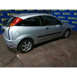 ford focus berlina (cak) del año 2004