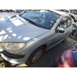 peugeot 206 berlina del año 2002