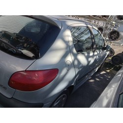 peugeot 206 berlina del año 2002