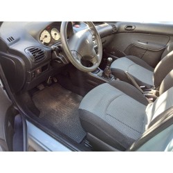 peugeot 206 berlina del año 2002