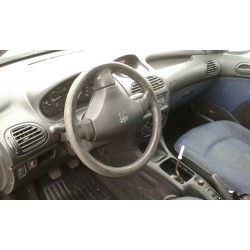peugeot 206 berlina del año 2002